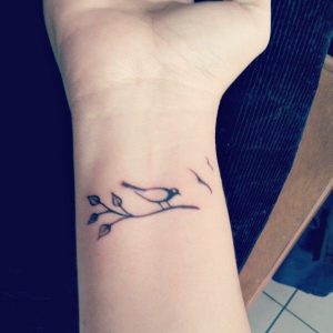 tatuaje aves sencillo