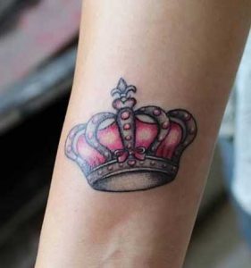 tatuaje corona de reina mo o