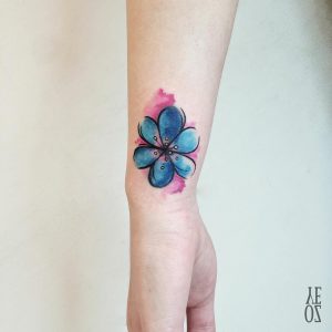 tatuaje flor yeliz ozcan