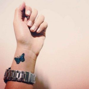 tatuajes para mujeres de mariposa a color