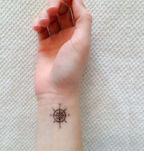 tatuajes peque os y sus enormes significados 7