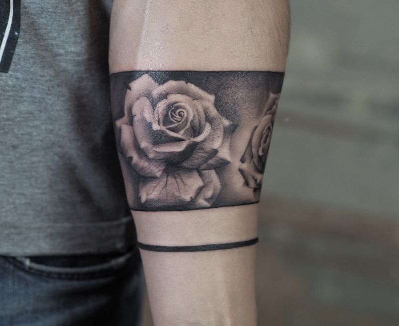 Мужские тату розы на руке - эскизы, значения татуировок с розами