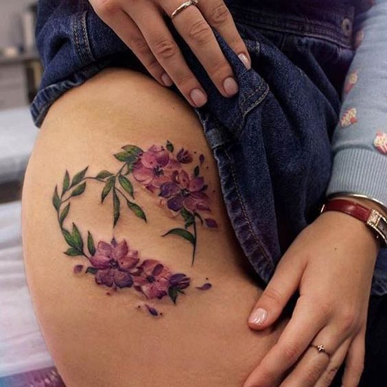 Женские тату на ноге: стильные, эффектные и сексуальные татуировки на бедре